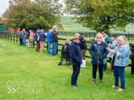 AK021025-5 - Alan King Stable Visit